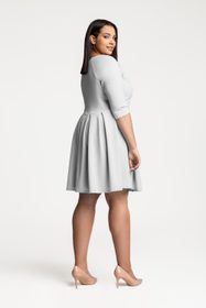 Koktejlové dámské šaty plus size