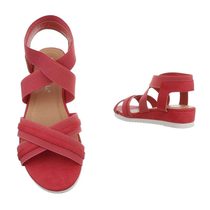 Červené letní sandálky