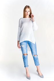 Dámský bílý svetr