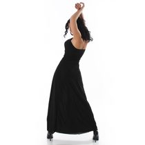 Černé plesové šaty