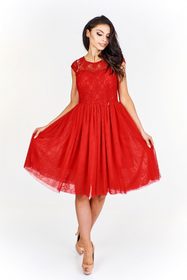Červené společenské šaty