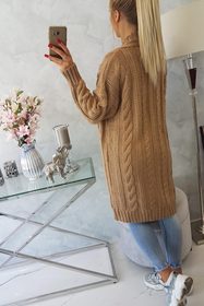 Dlouhý pletený svetr