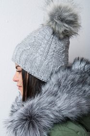 Zimní dámská čepice