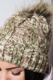 Pletená dámská čepice