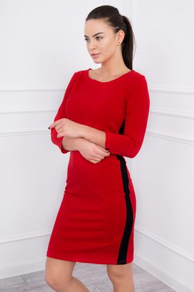 Červené šaty s lampasy