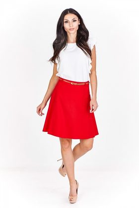 Červená sukně s páskem