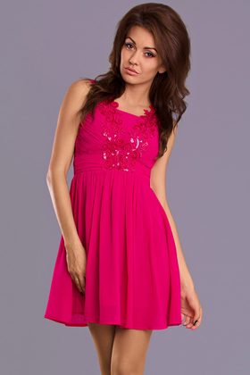 růžové šaty