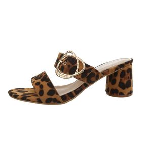 Pantofle s leopardím motivem