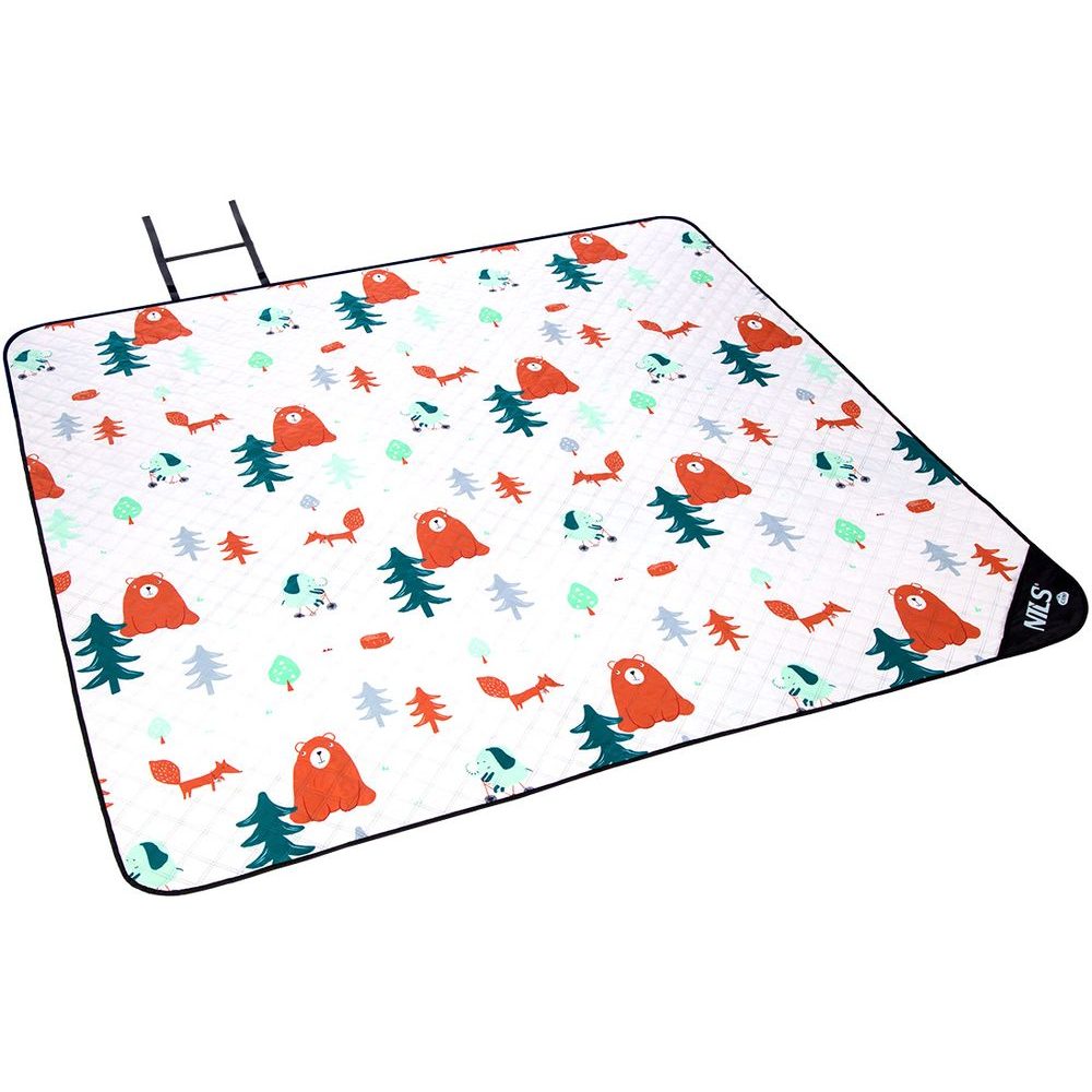 Camp NC8028 v lese