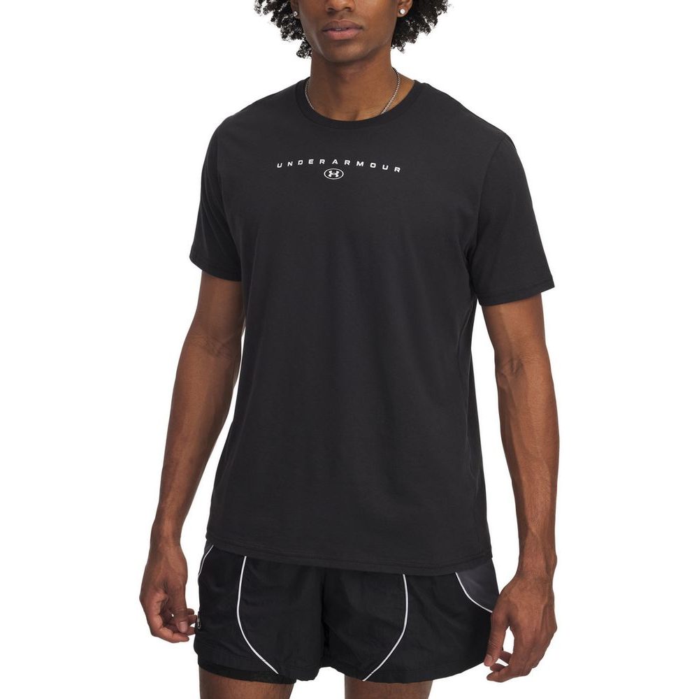 UA M STACKED LOGO SS černá