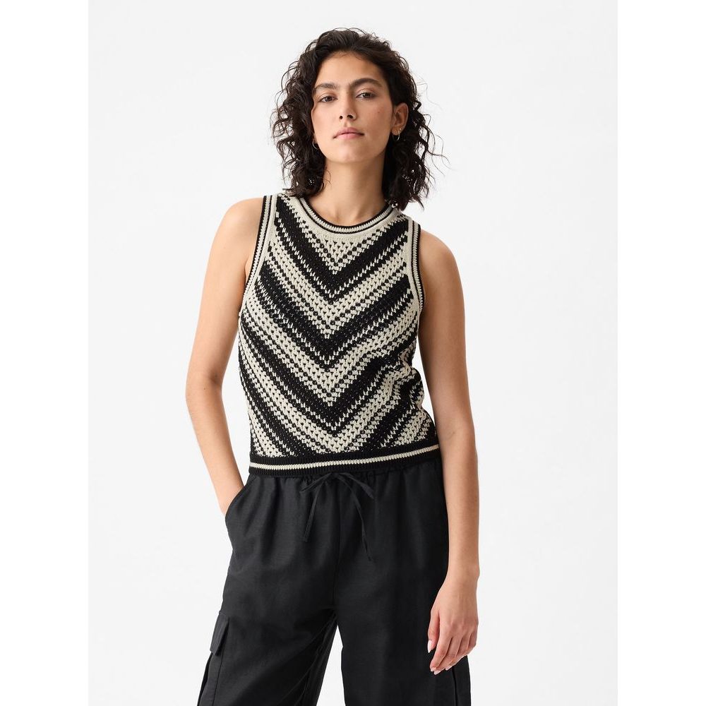 411474-00 Háčkovaný top Černá