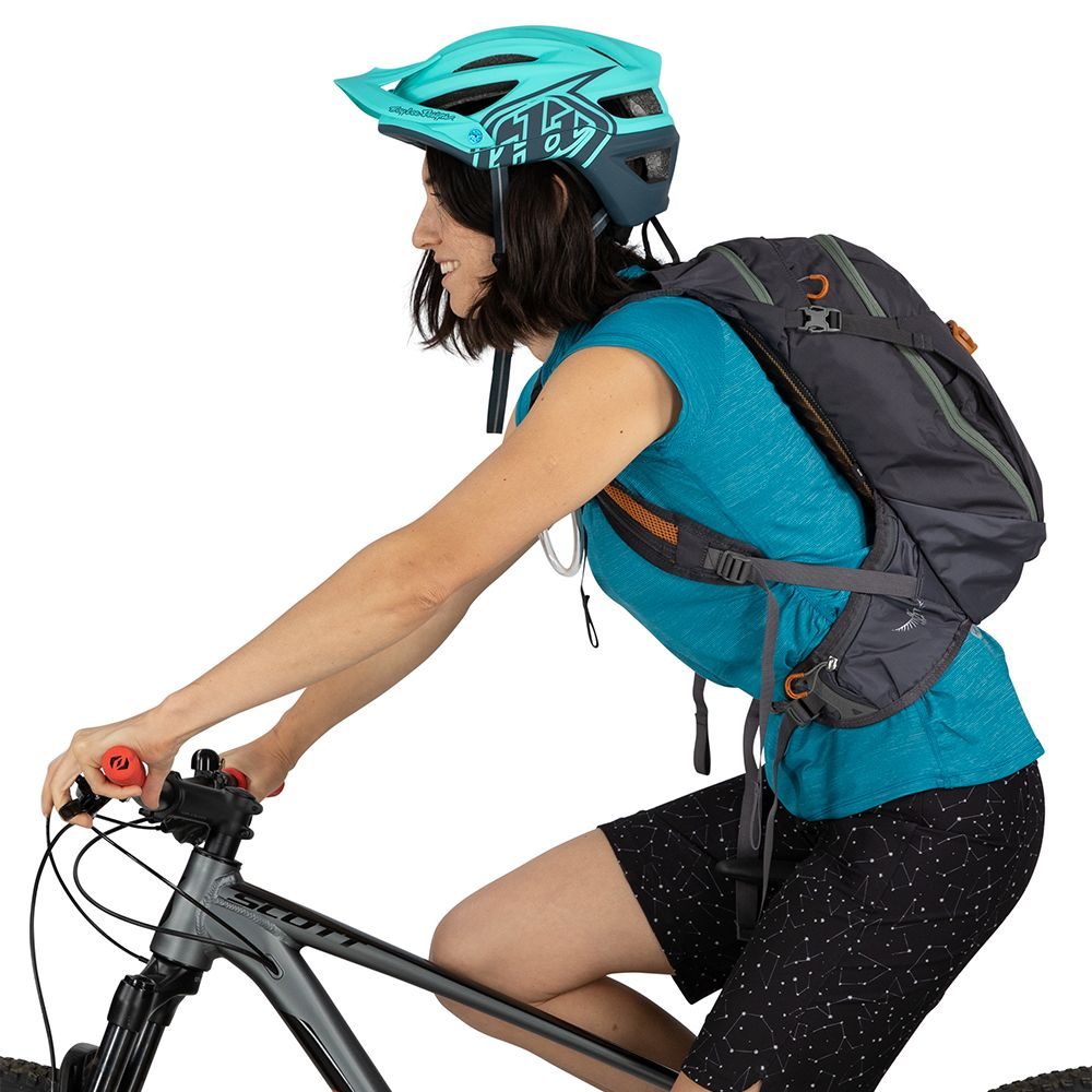 Outdoorweb.eu SALIDA 12 space travel grey women s cycling backpack OSPREY 77.91