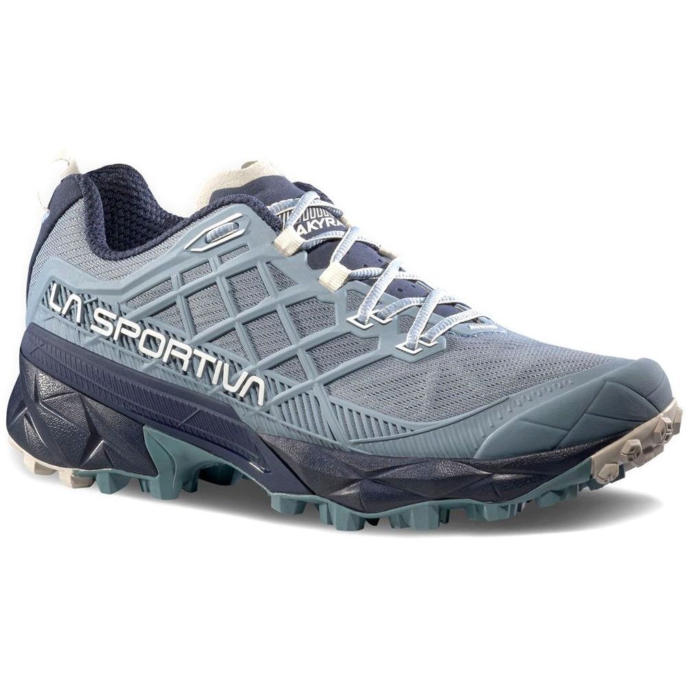 Akyra II Woman Limestone/Chalk