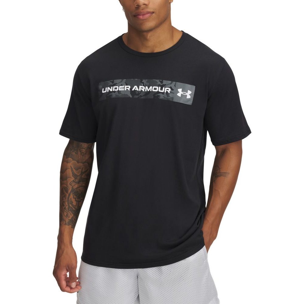 UA CAMO CHEST STRIPE SS černá