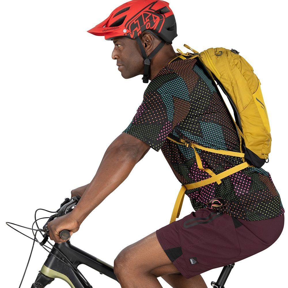 Osprey backpack cycling best sale