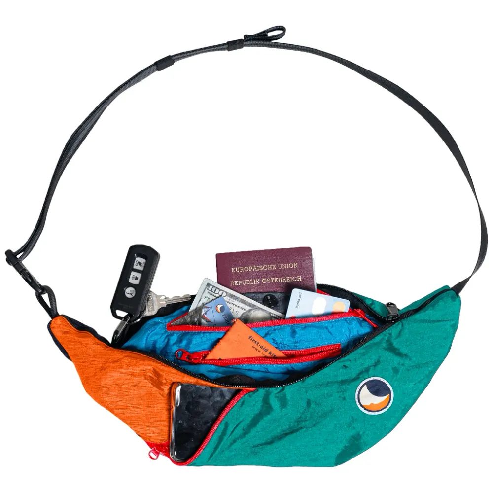 Slingbag Unique Edition (random color)