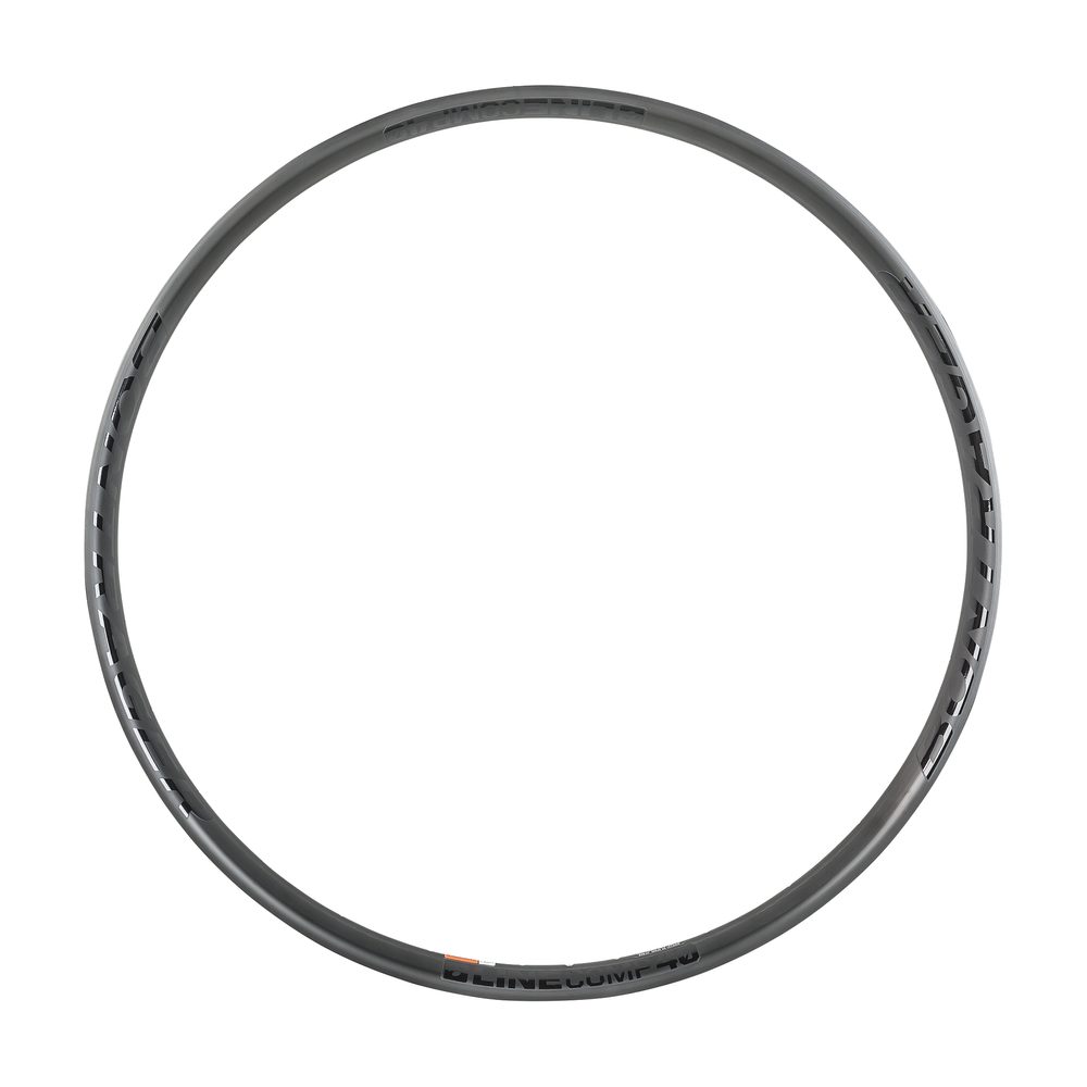 Line Comp 40 27.5in Disc 28H Black
