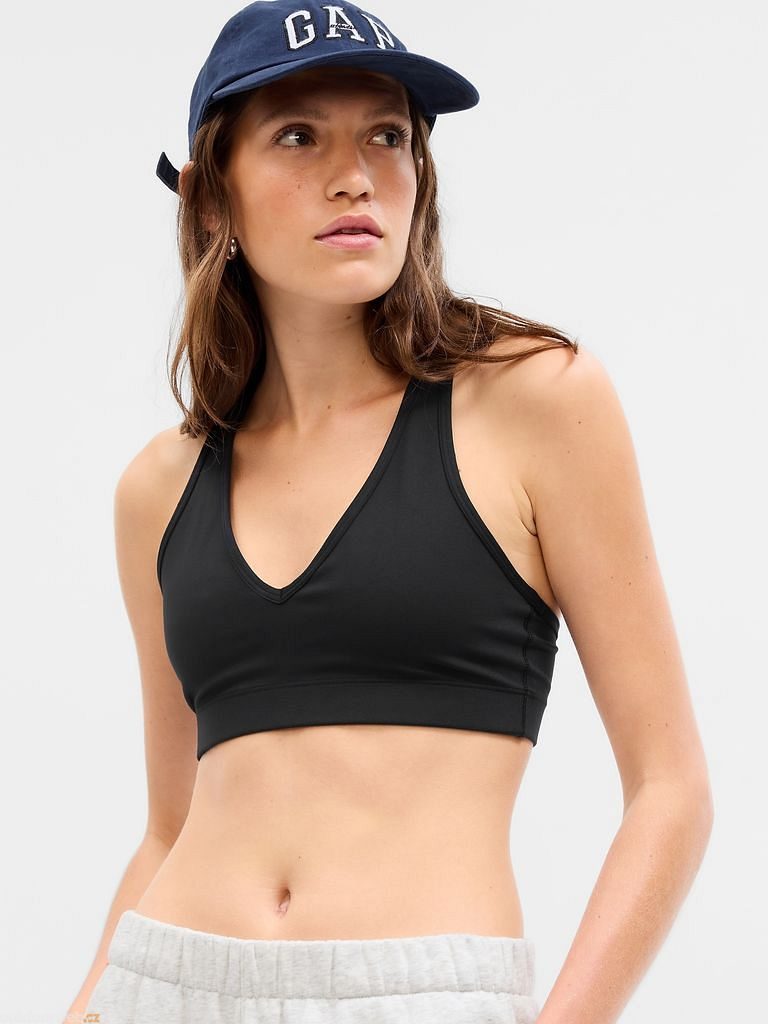  741303-00 Sportovní podprsenka GapFit Černá - Women's  compression sports bra - GAP - 40.62 € - outdoorové oblečení a vybavení shop