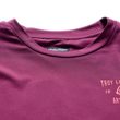 RUCKUS RIDE TEE LOCKDOWN SANGRIA