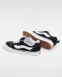 Knu Skool, BLACK/TRUE WHITE