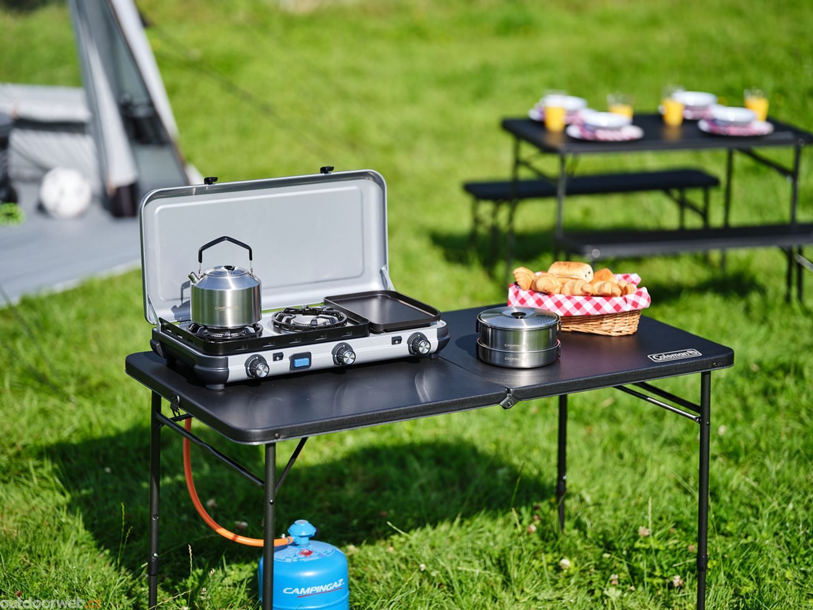 CAMP TABLE MEDIUM, 5,6 kg - Table - COLEMAN - 70,45 €