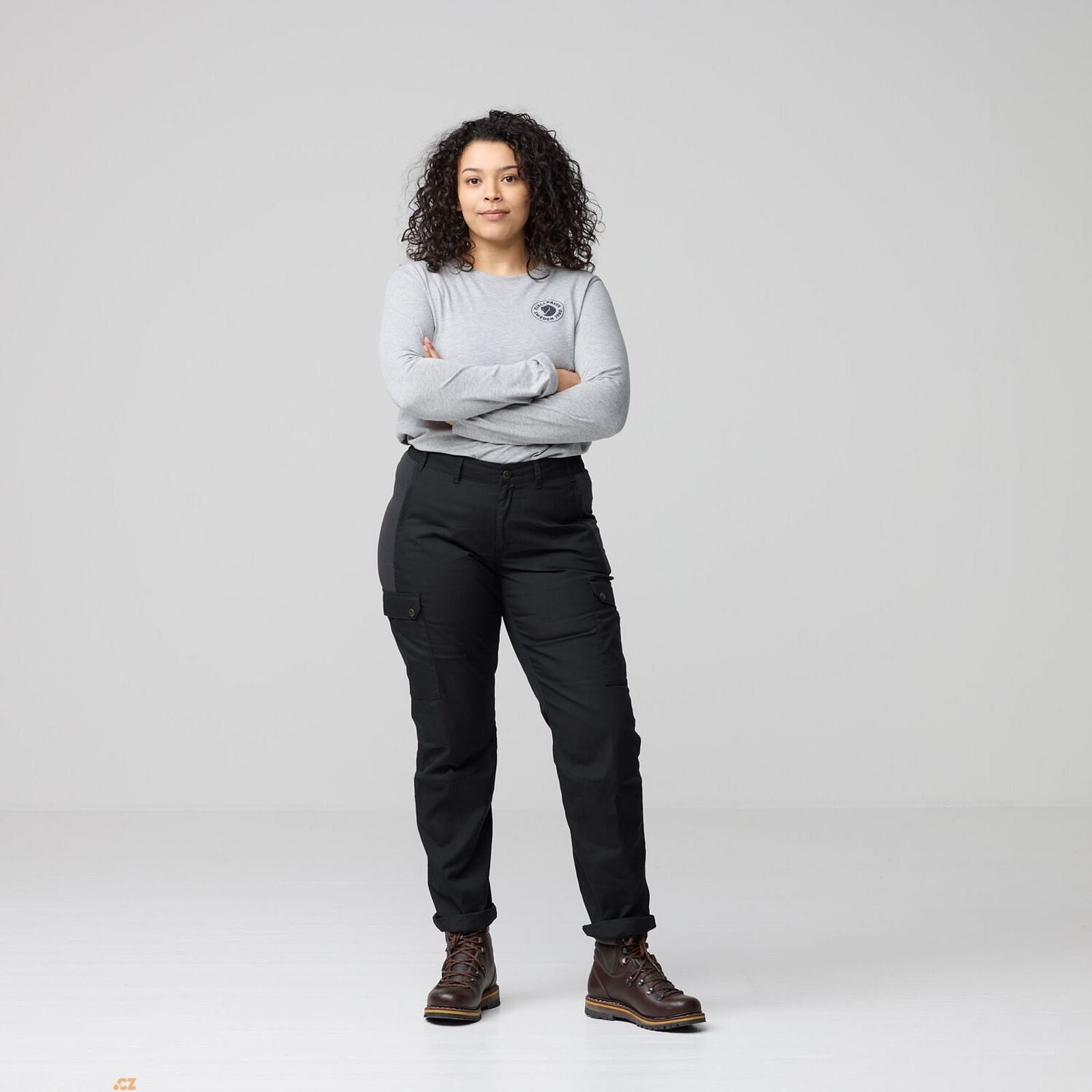 Stina Trousers W Dark Navy - women's outdoor trousers - FJÄLLRÄVEN