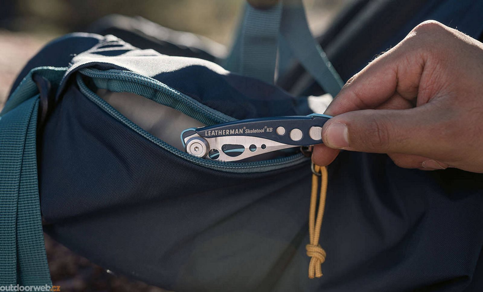 Skeletool KB nightshade - closing knife with opener - LEATHERMAN