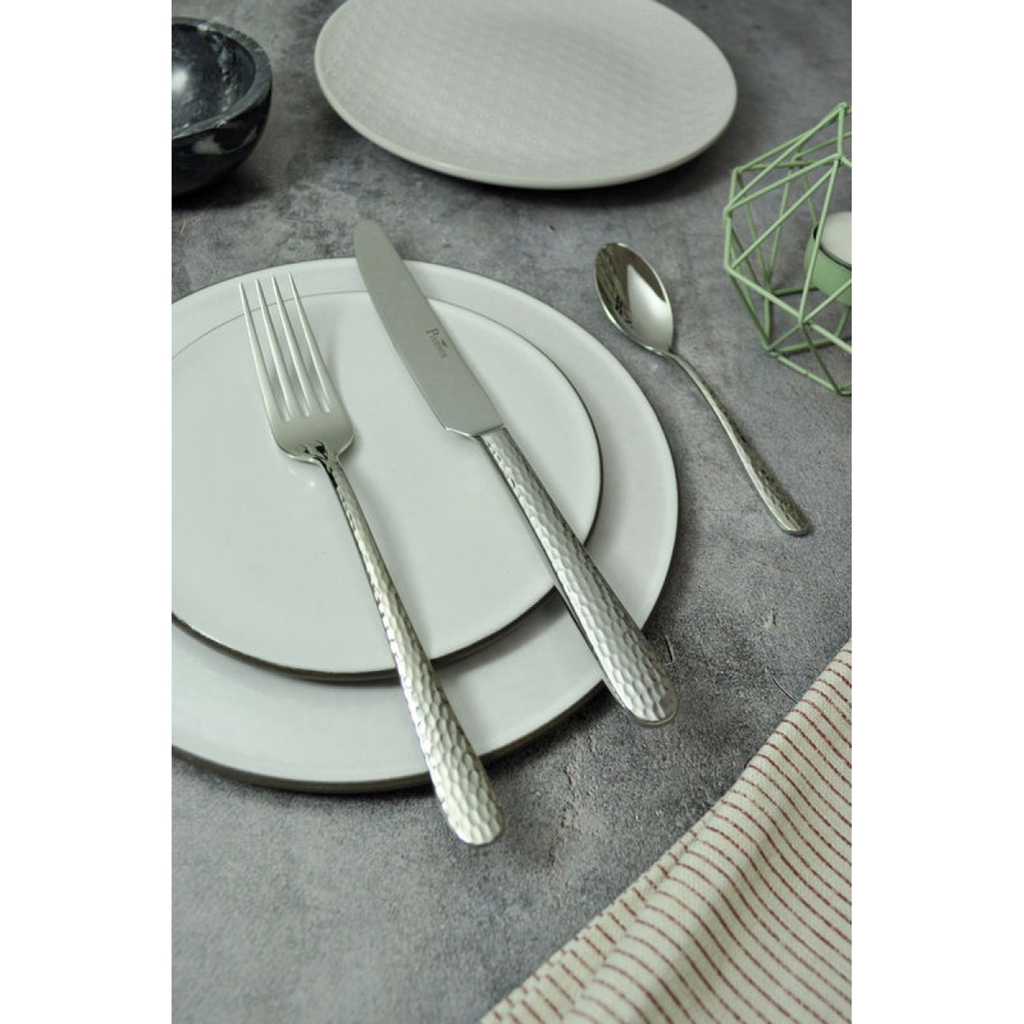Now 24 pcs of Luna cutlery