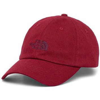THE NORTH FACE NORM HAT, BEETROOT