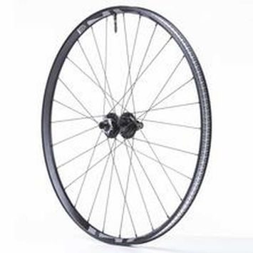 E*THIRTEEN LG1 Plus Rear Wheel | Enduro | 27.5" x 30mm | 28 hole | 148x12mm Boost | Microspline Driver | Black