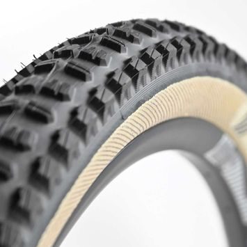 E*THIRTEEN TRS Race All-Terrain Tire | Gen3 | Trail | 29" | 2.4 | Single Ply Aramid Rein