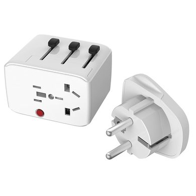 LIFEVENTURE Travel adaptor