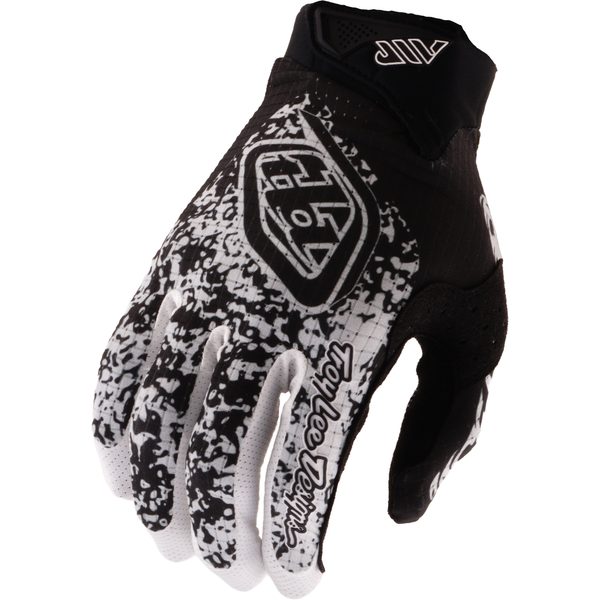 AIR SEVER BLACK / WHITE