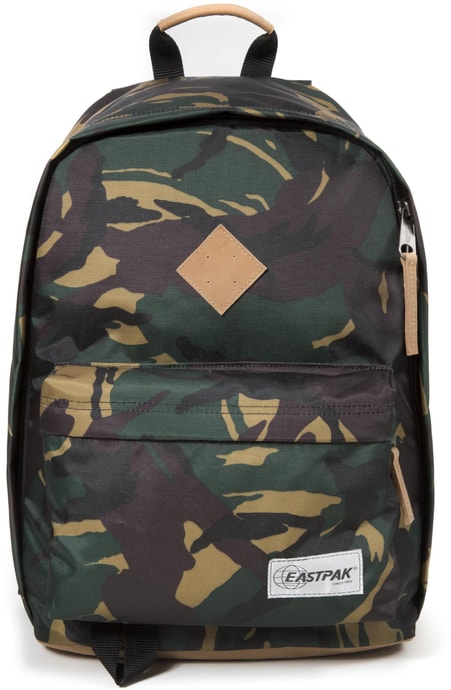 EASTPAK Out Of Office Into Camo 27 l - městský batoh