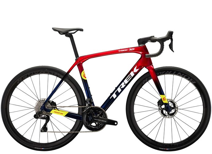 TREK Domane SLR 9 Metallic Red Smoke to Blue Smoke Fade