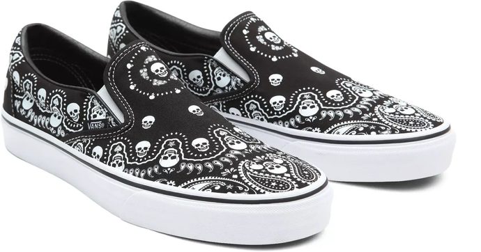 VANS UA Classic Slip-On (Bandana), Black/TrueWhite