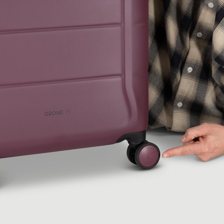 OSPREY OZONE HARDSIDE 27IN 4W 75 L, moody burgundy