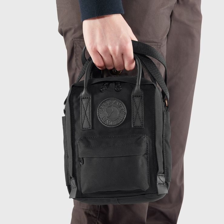 FJÄLLRÄVEN Kånken No. 2 Black Sling Black