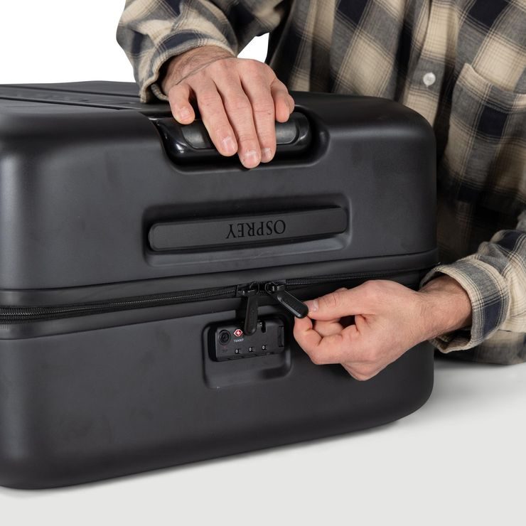 OSPREY OZONE HARDSIDE 30IN 4W 100 L, Black