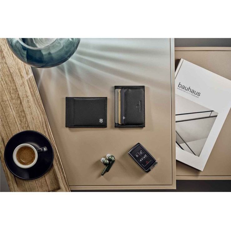 VICTORINOX Altius Alox Slim Card Case, Black