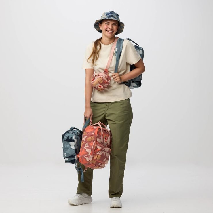 FJÄLLRÄVEN Kånken Graphics Nimbus Blue-Hidden Animals