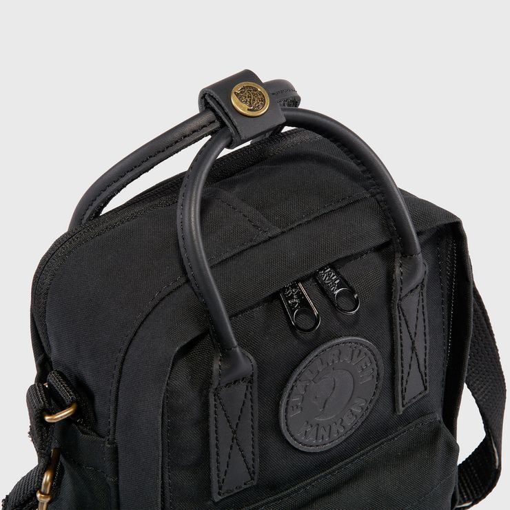 FJÄLLRÄVEN Kånken No. 2 Black Sling Black