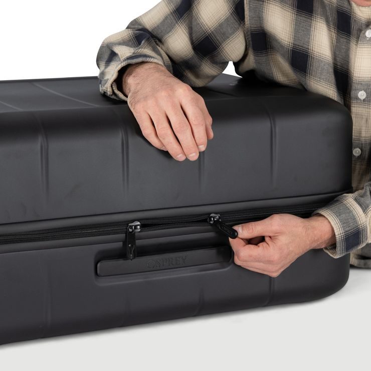 OSPREY OZONE HARDSIDE 30IN 4W 100 L, Black