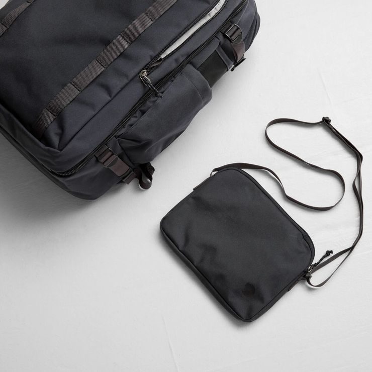 FJÄLLRÄVEN Färden Carry-On Pack Coal Black