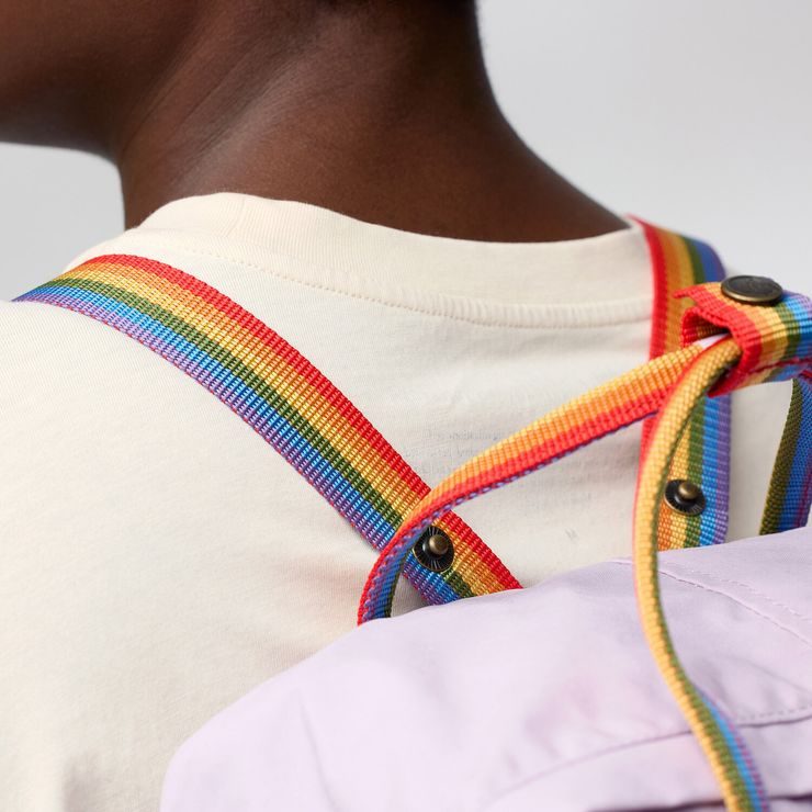 FJÄLLRÄVEN Kånken Rainbow 16 Chalk Rose-Rainbow
