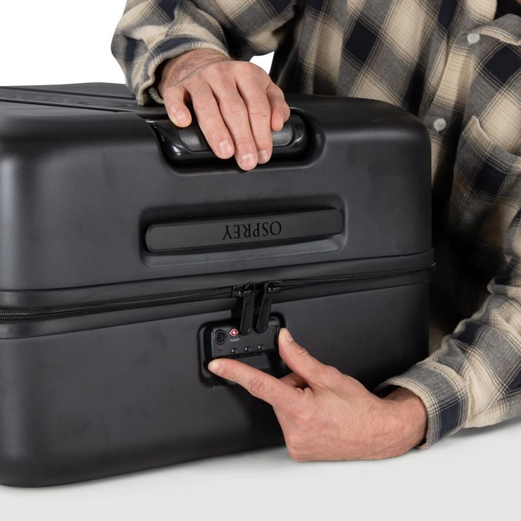 OSPREY OZONE HARDSIDE 30IN 4W 100 L, Black