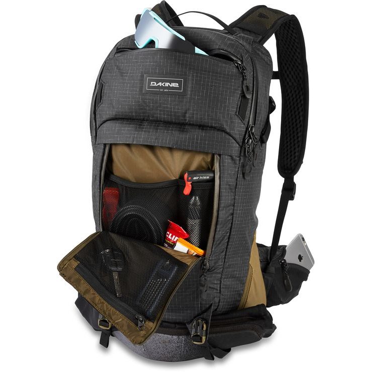 DAKINE SEEKER 18L, black