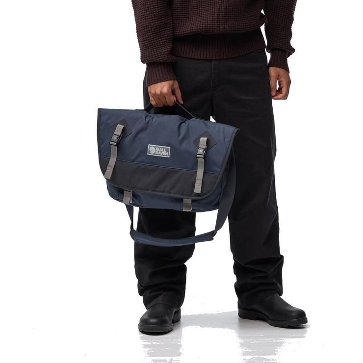 FJÄLLRÄVEN Vardag Shoulder Bag 12 Deep Forest