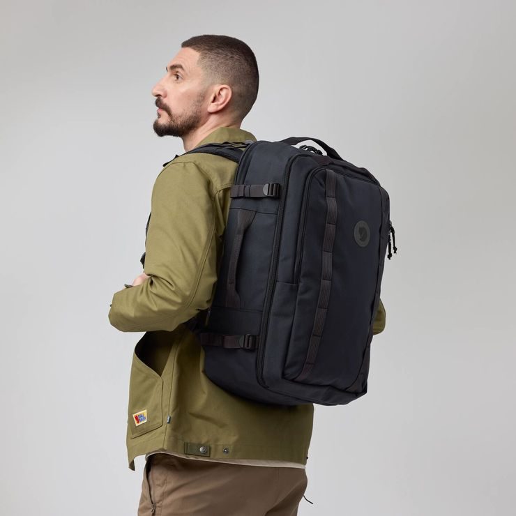 FJÄLLRÄVEN Färden Carry-On Pack Coal Black