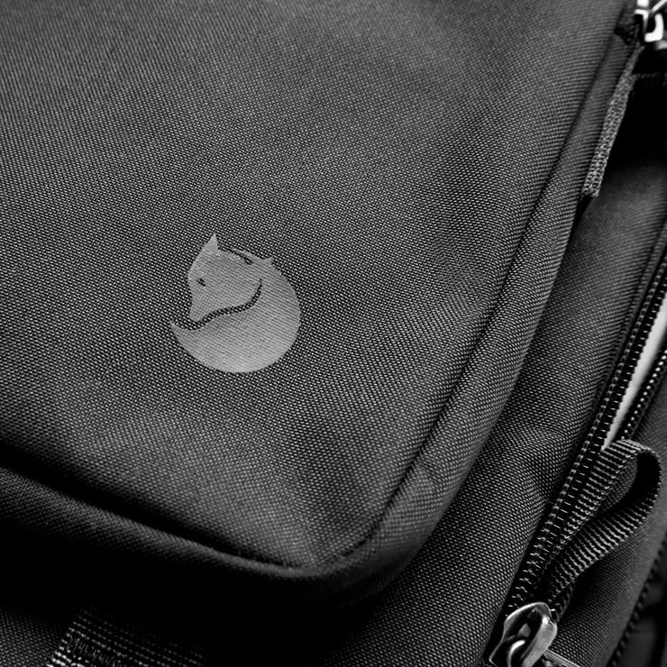 FJÄLLRÄVEN Färden Carry-On Pack Coal Black